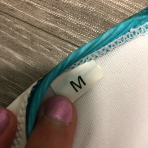 Cute Blue and White bikini (top and bottom) - Picture 5 of 6